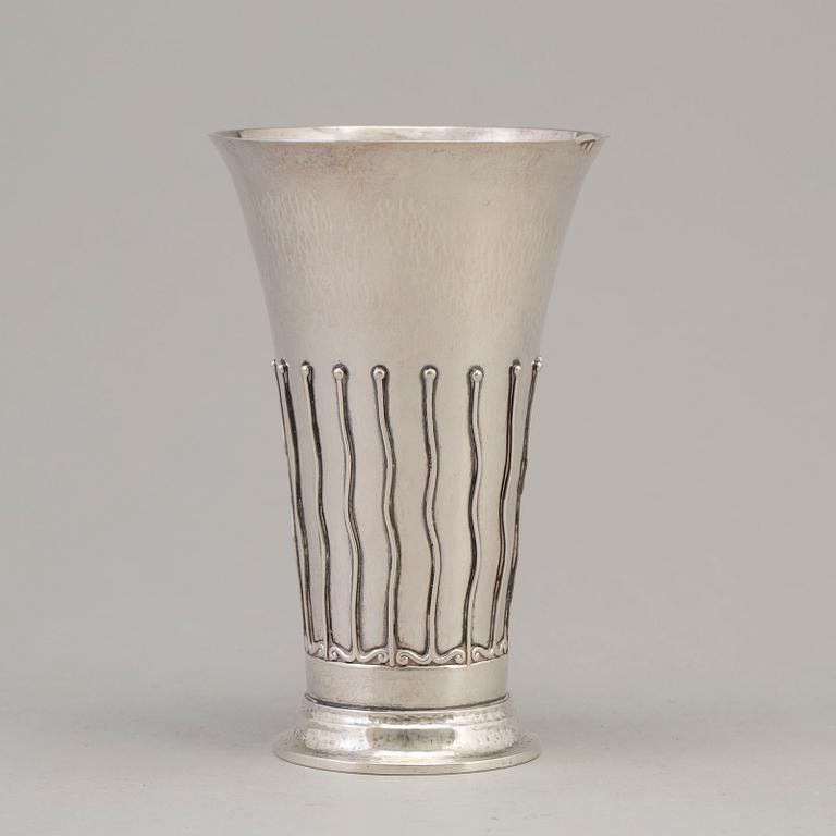 A Danish Art Nouveau silver beaker maker's mark A.N. Dragsted, Copenhagen, 1918.