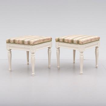 TABURETTER, 1 par, gustaviansk stil, 1900-talets första hälft.