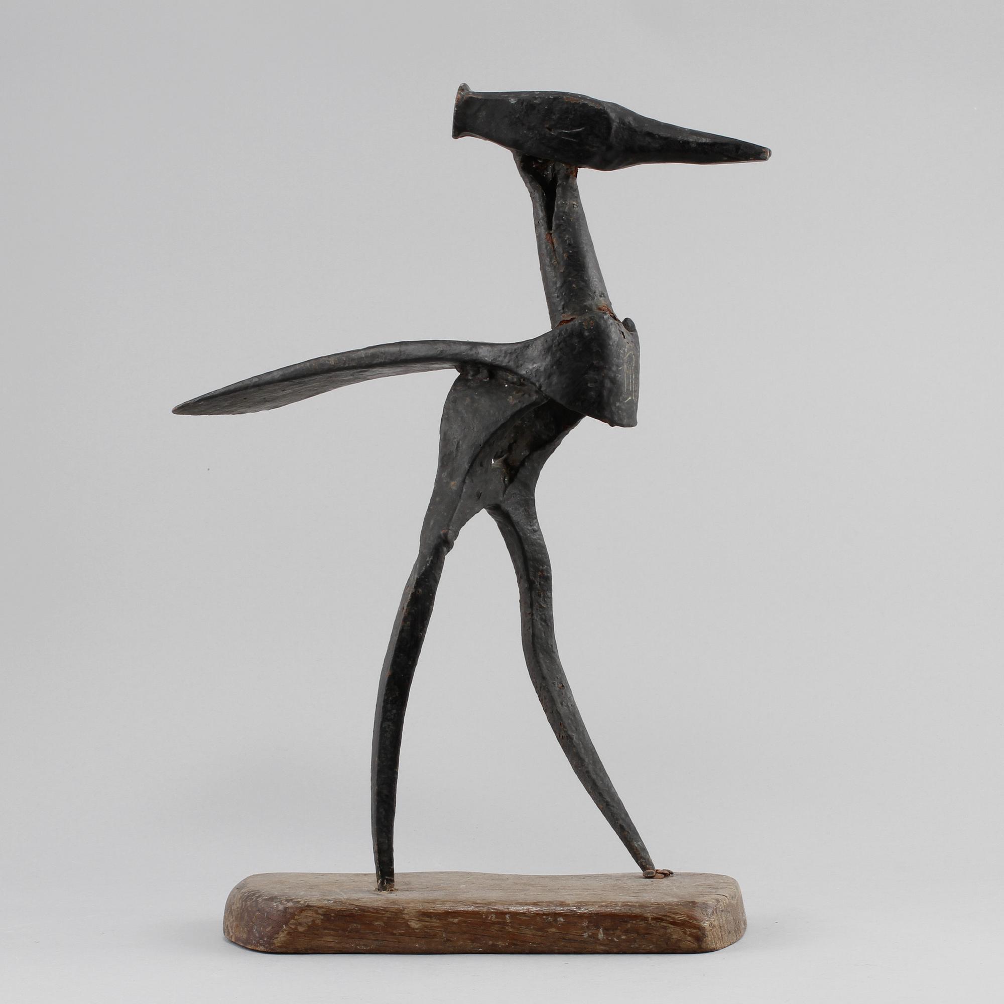 SKULPTUR, patinerad metall, monogramsignerad, 1900-talets andra hälft.