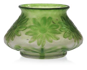 819. A Gunnar Wennerberg Art Nouveau cameo glass vase, Kosta, Sweden.