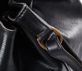 VÄSKA, "Petit Noé", Louis Vuitton.
