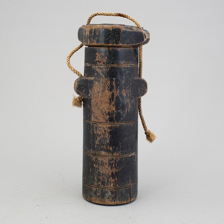 A painted baroque powder keg probably Fredrik I first half of the 18th century.