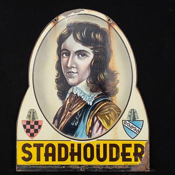 REKLAMSKYLT, dubbelsidig "Stadhuder" 1900-talets mitt.