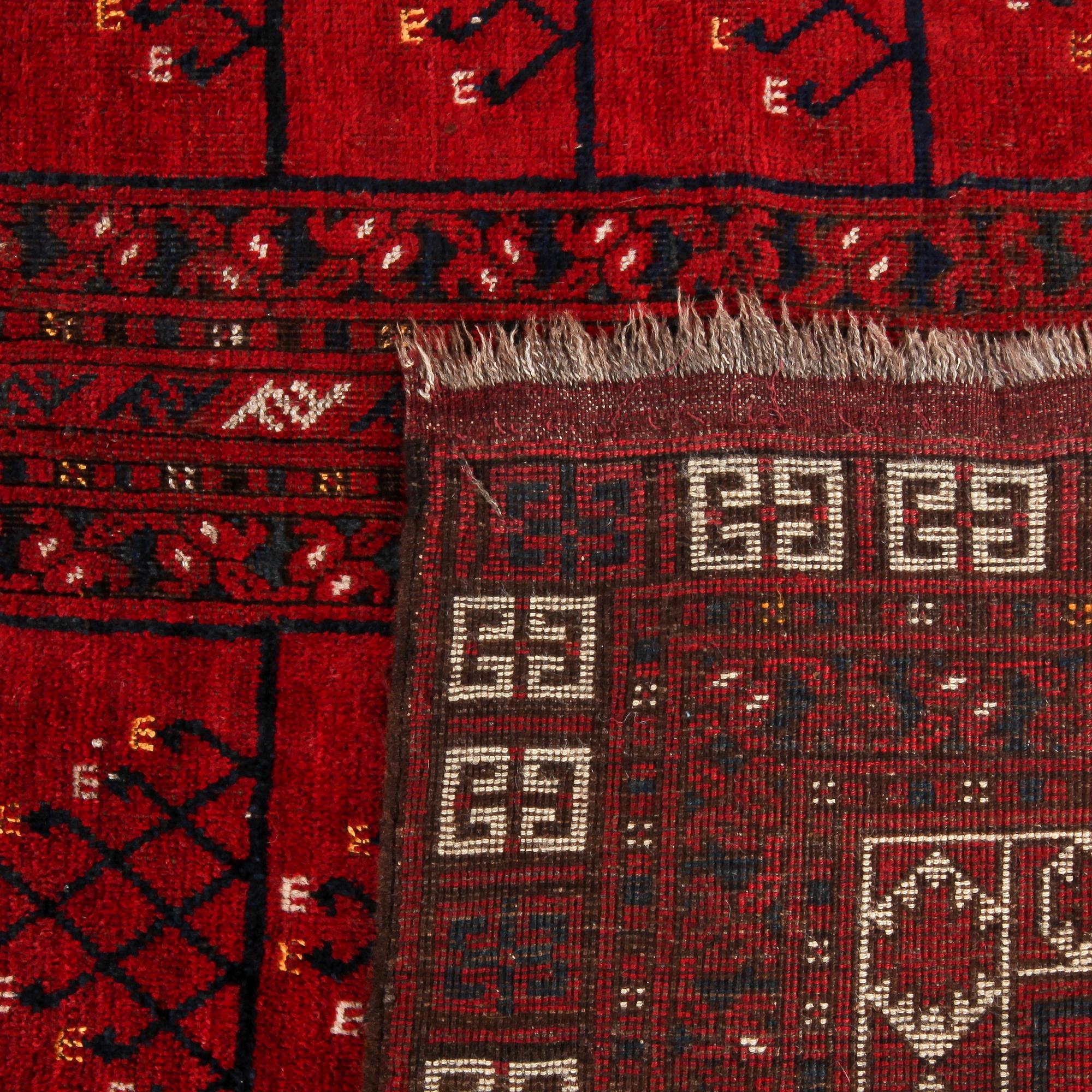 MATTA, Turkmen, semiantik, 130 x 235 cm.