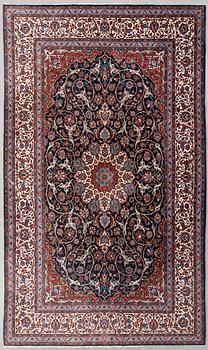 Carpet Isfahan old/semi-antique approx. 240x160 cm.