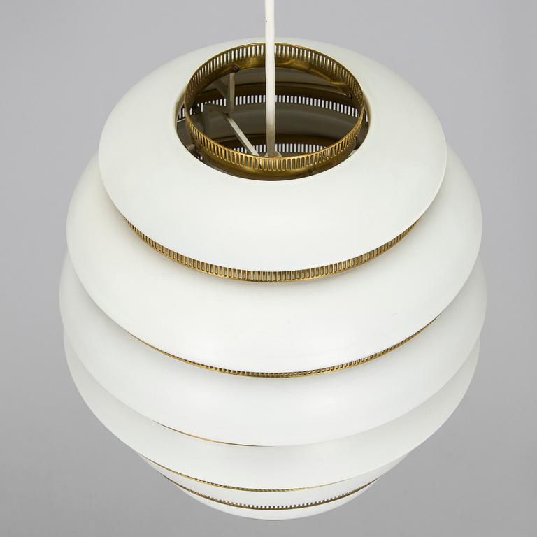 Alvar Aalto, a pendant lamp A332, 'Beehive' for Valaistustyö.