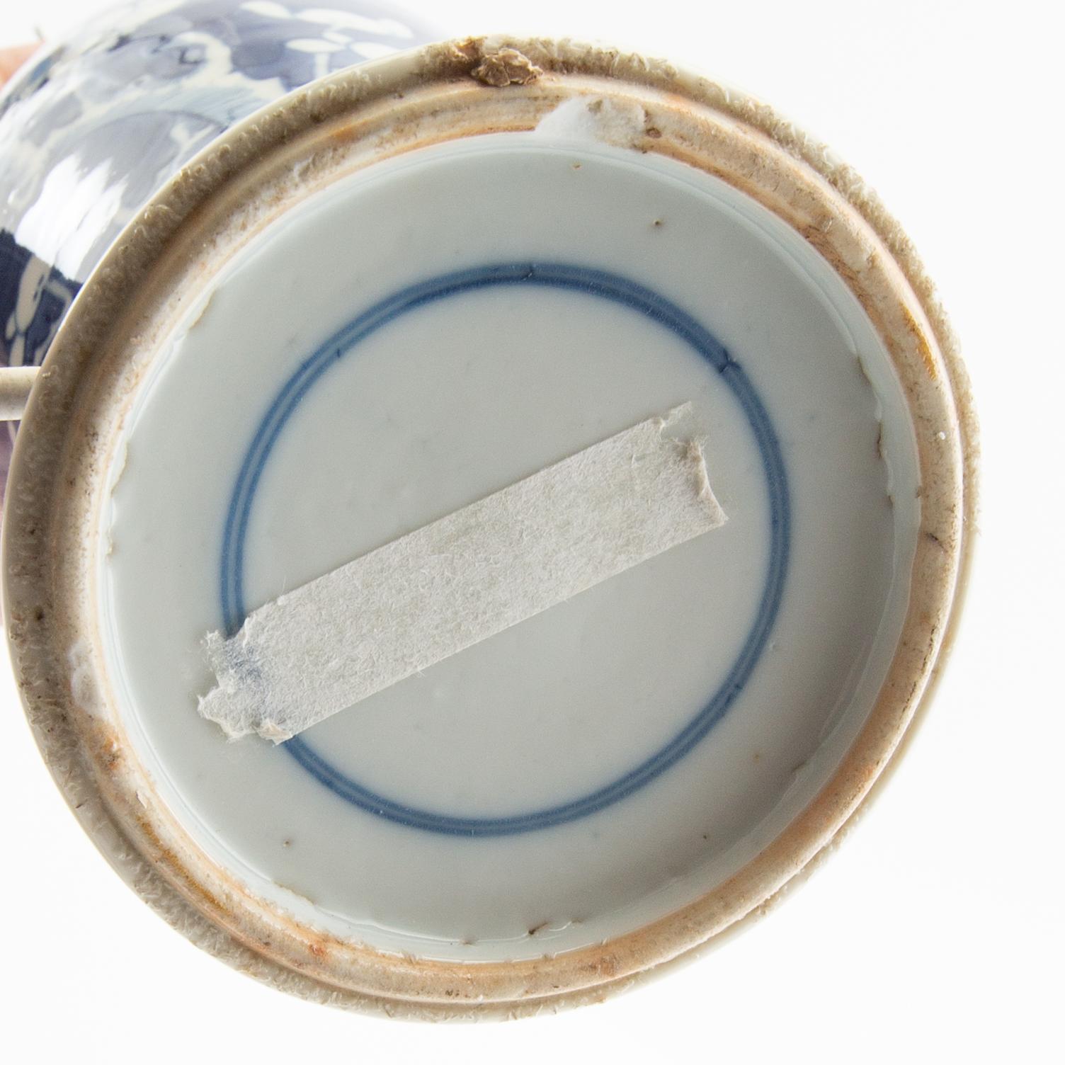 Table lamps, a pair, porcelain, China, 20th century.