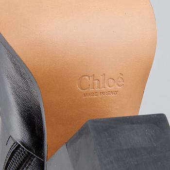 Chloé, a pair of black leather 'Serina' boots, size 36½.