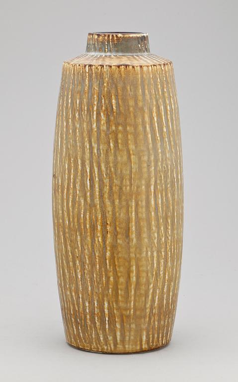 GOLVVAS, keramik, "Rubus", Gunnar Nylund Rörstrand.