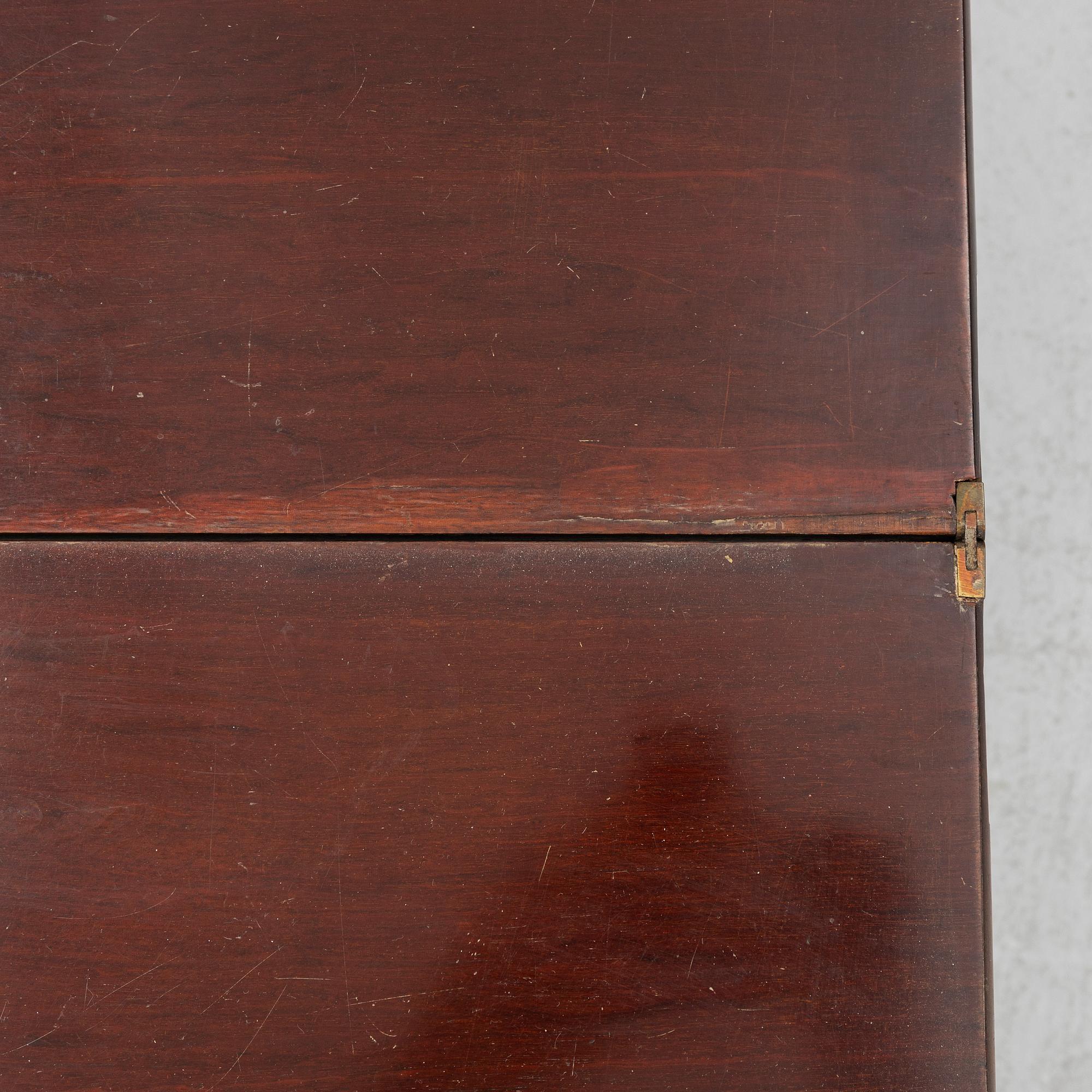 Spelbord, Stockholmsarbete, 1700-talets slut, Sengustavianskt.