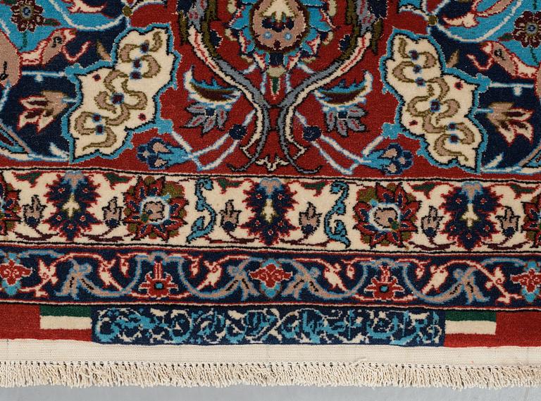 MATTO, a carpet, Old Esfahan, part silk, ca 327 x 209 cm.