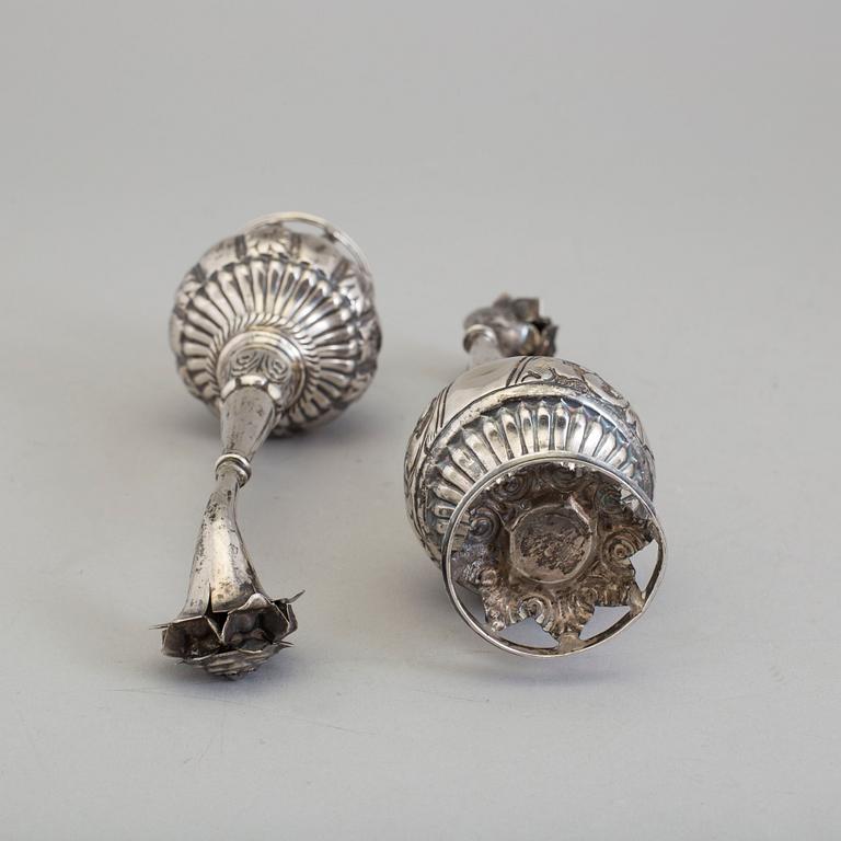 A pair of silver water sprinkler, late 19th century.