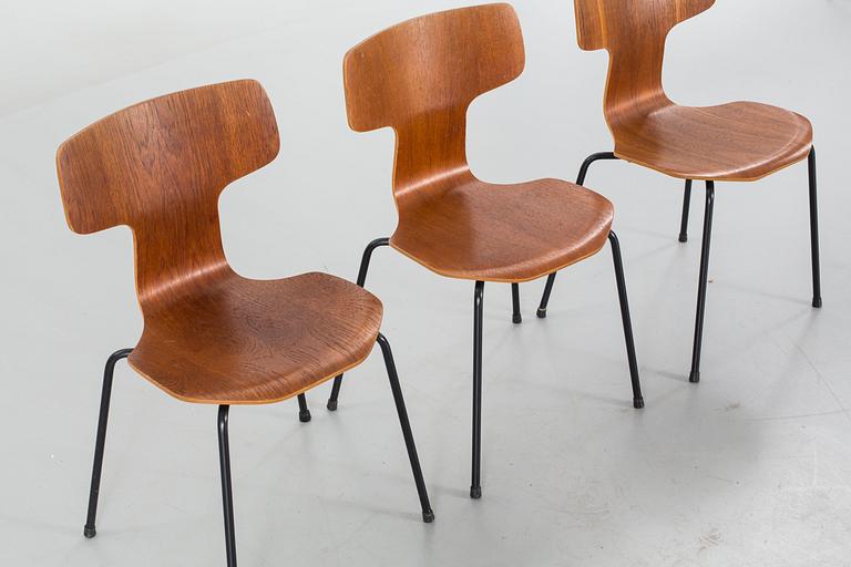 ARNE JACOBSEN, "T-stolen", 3 st, Fritz Hansen, 1967.