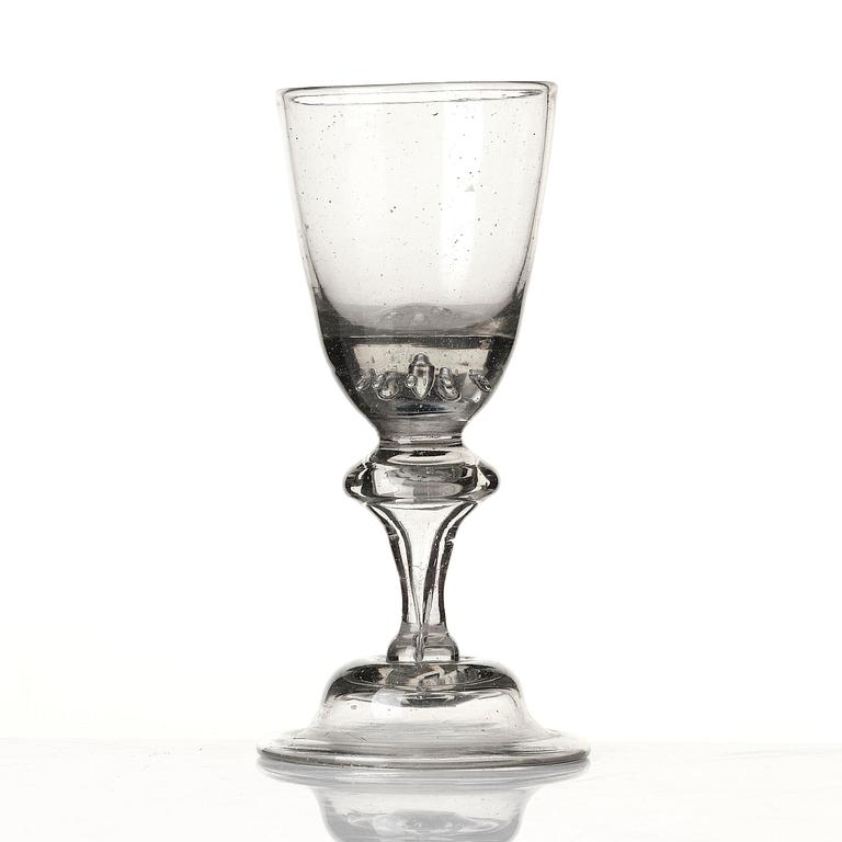 Vinglas, tre stycken, 1700-tal.