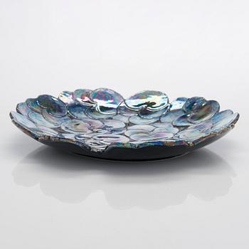 Birger Kaipiainen, a stoneware decorative dish signed Kaipiainen Arabia.