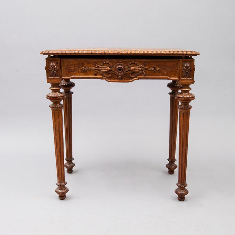 BORD, renässansstil, 1800-talets slut.