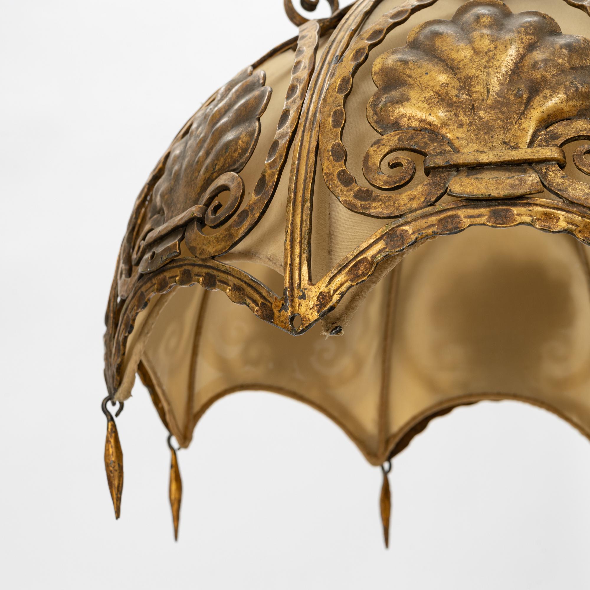 A ceiling lamp, first half of the 20th century.