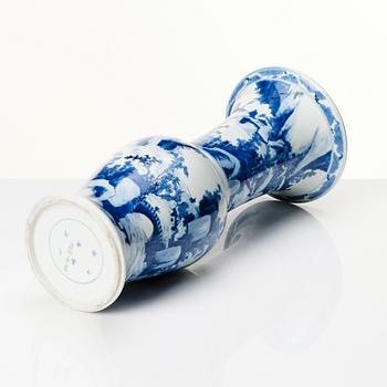 A Chinese blue and white 'Yen-Yen' vase, Qing dynasty, Kangxi (1662-1722).