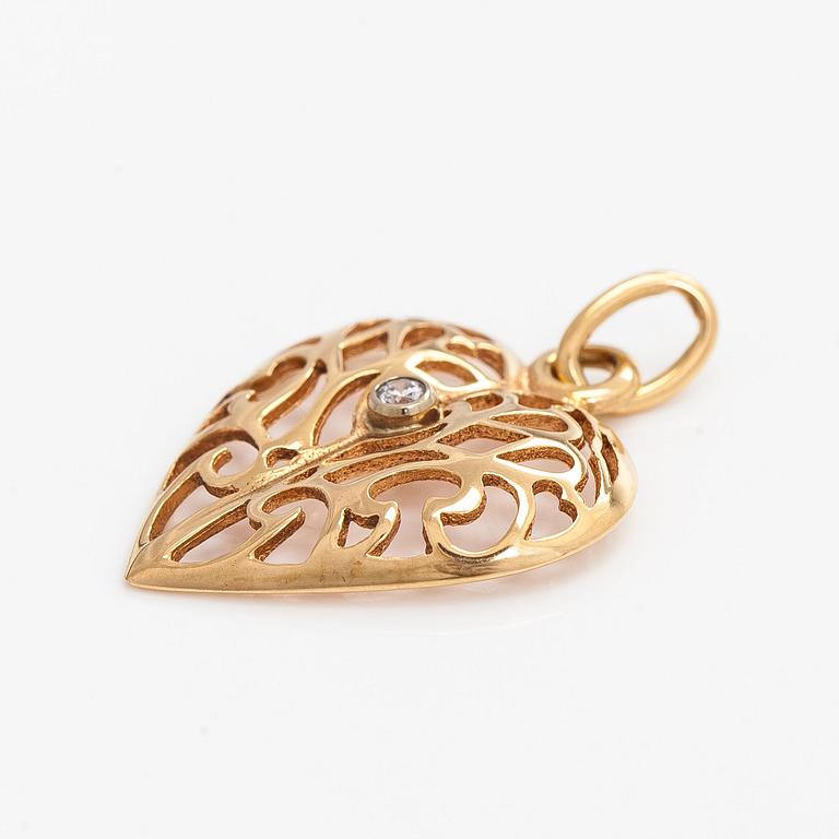 Kalevala Koru, pendant, “Onnen sydän”, 14K gold, small diamond.