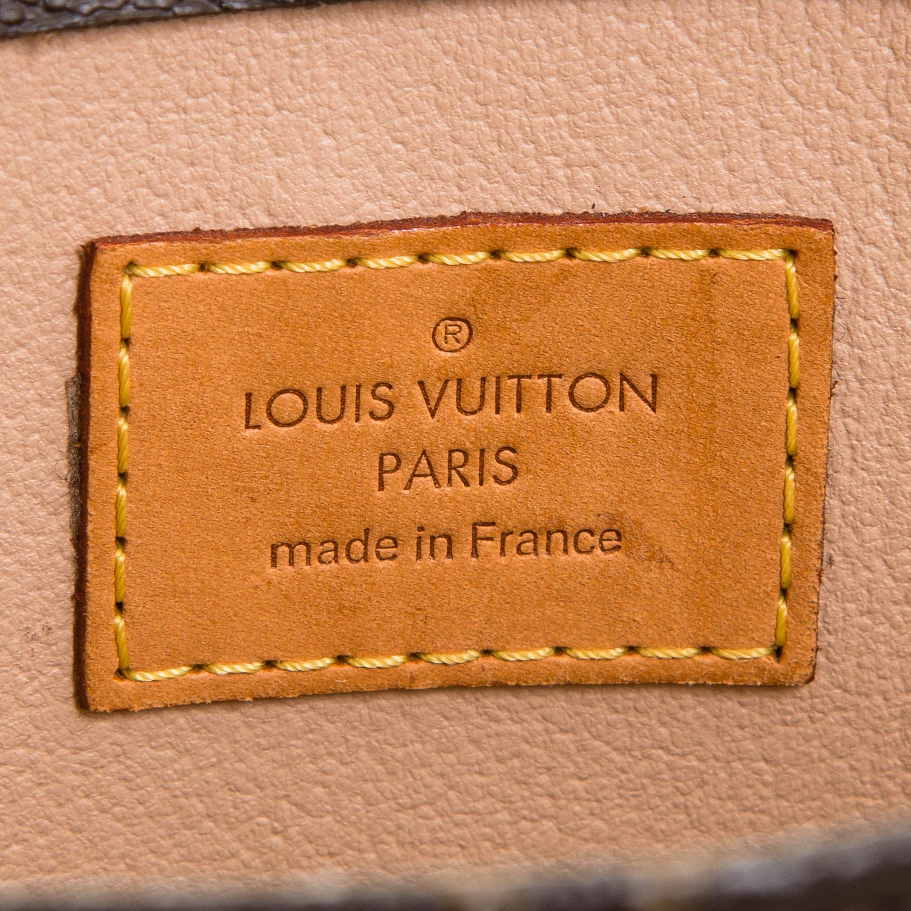 Louis Vuitton, Monogram Canvas 'Sac Plat Tote' Bag.