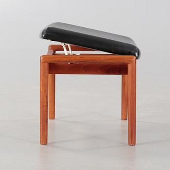 A 1950/60s foot stool.
