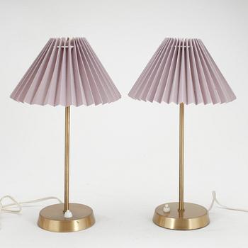 BORDSLAMPOR, ett par, Bergbom, 1900-talets andra hälft.