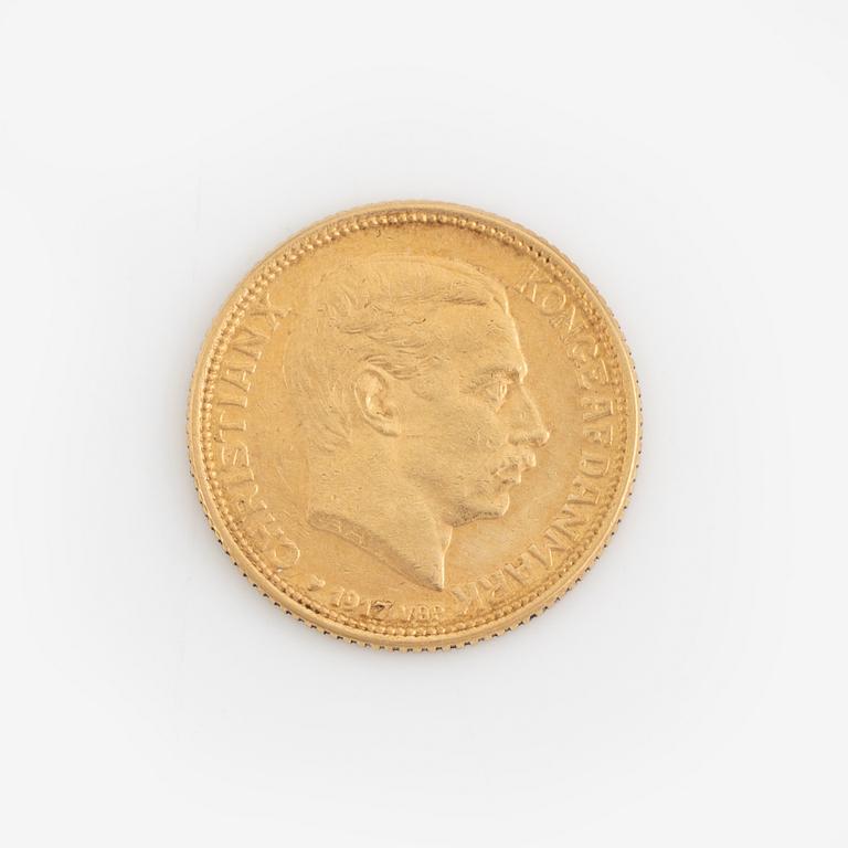 A Danish gold coin, 10 kroner 1917.