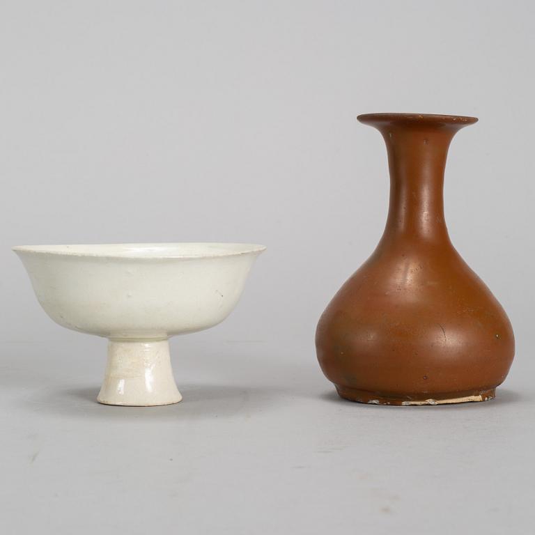 A white glazed Stemcup and a vase, presumably Song/Yuan dynasty.