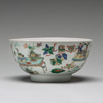 SKÅL, porslin. Qingdynastin, Kangxi (1662-1722).