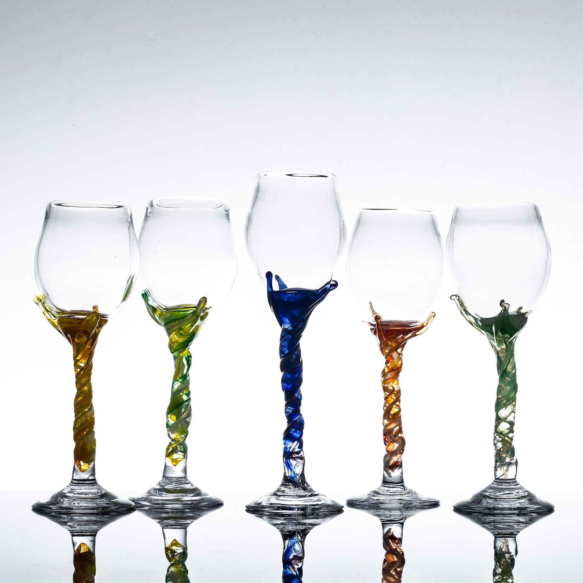 VINGLAS, 5 st. Rikke Bruzelius, Glasseriet, Danmark.