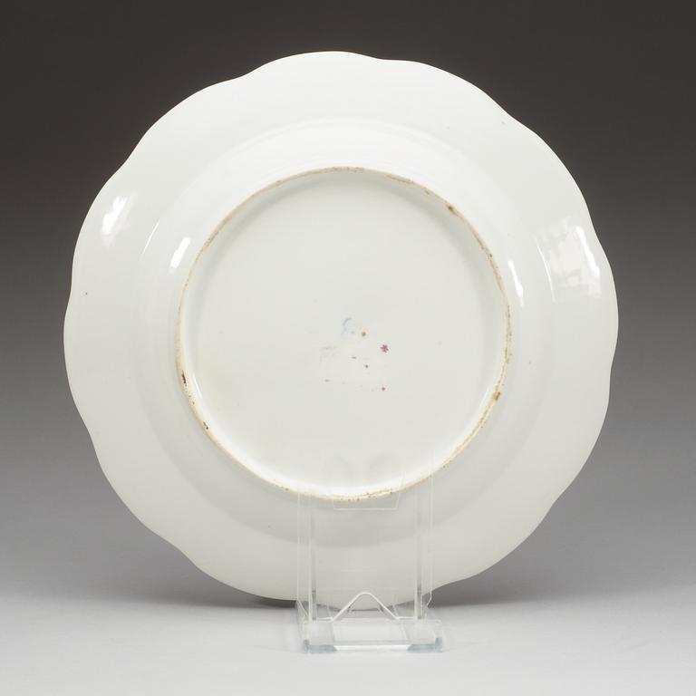 A matched set of eight Russian dinner plates, Imperial porcelianmanufactory, St Petersburg, 18th Century.