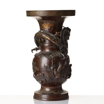 A large Japanese bronze vase, Meiji period (1868-1912).