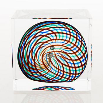 OIVA TOIKKA, An annual glass cube, signed Oiva Toikka Nuutajärvi 1994 and numbered 528/2000.