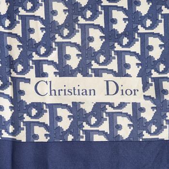 Christian Dior, scarf.