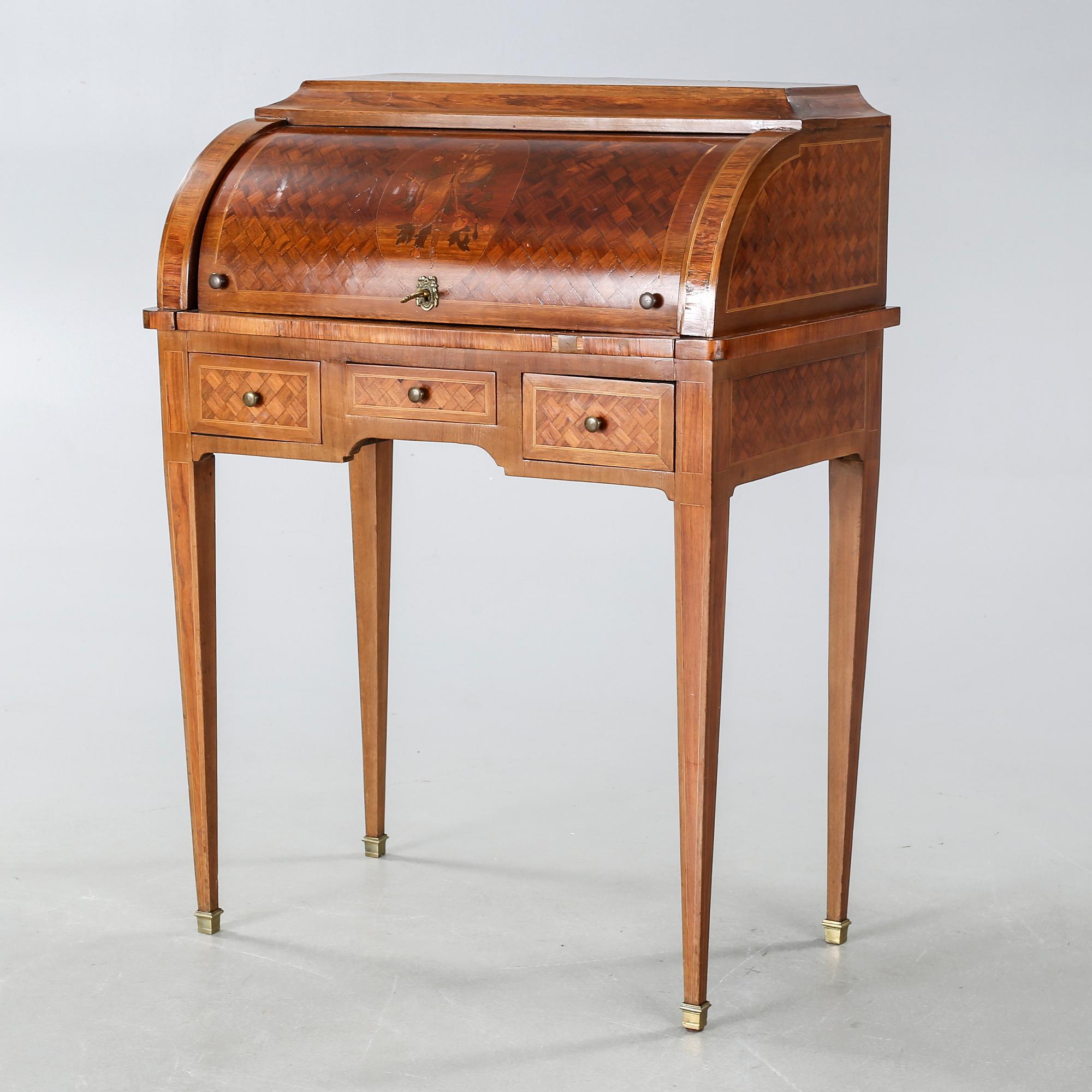 RULLKLAFFSSEKRETÄR, Louis XVI-stil, 1900-talets första hälft.