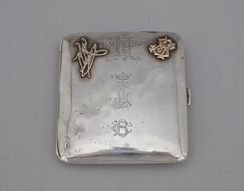 CIGARETTETUI, silver, importstämplar. Trol Baltikum. 1900-talets andra kvartal. Ca 98g.