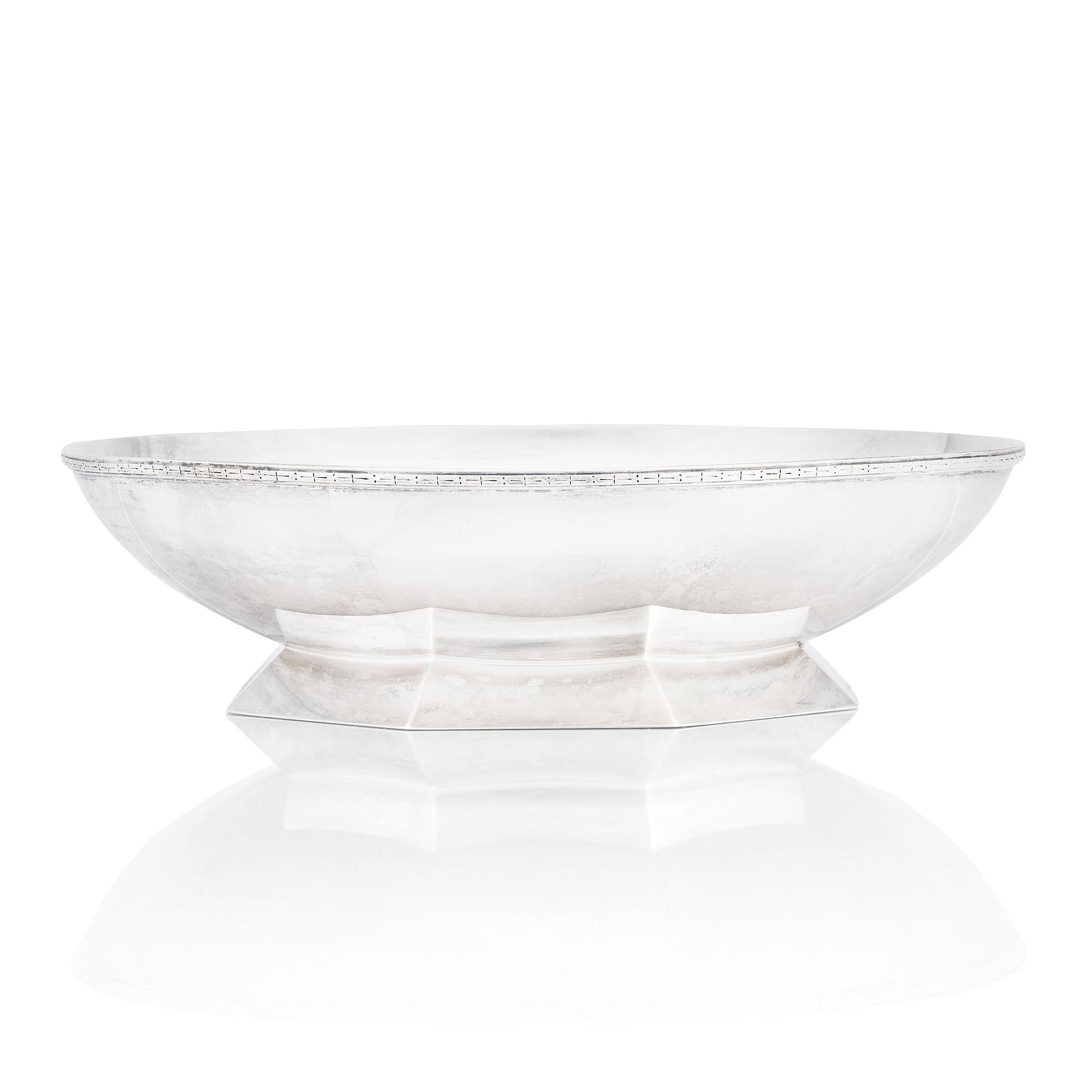 Wiwen Nilsson, a 900/1000 silver bowl, Lund, Sweden 1931.
