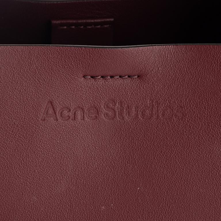 Acne Studios, väska, "Musubi Mini".