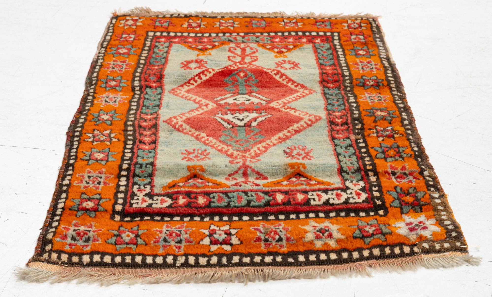 An antique Sivas Yastick rug, c. 93 x 53 cm.