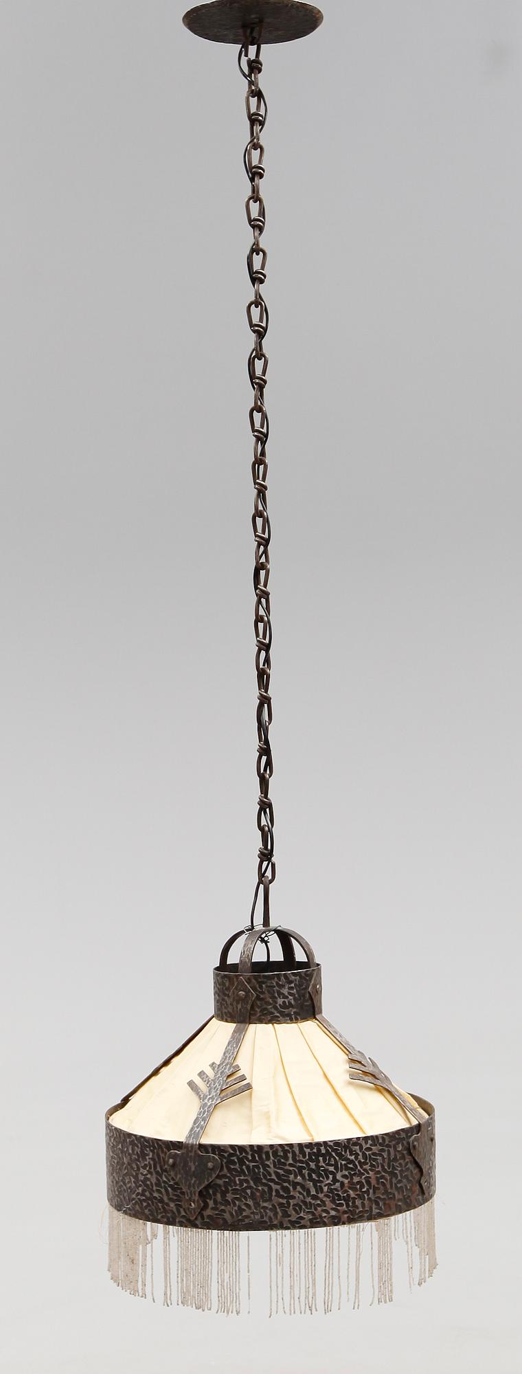 TAKLAMPA, smide, jugend, omkring år 1900. Höjd ca 50 cm.