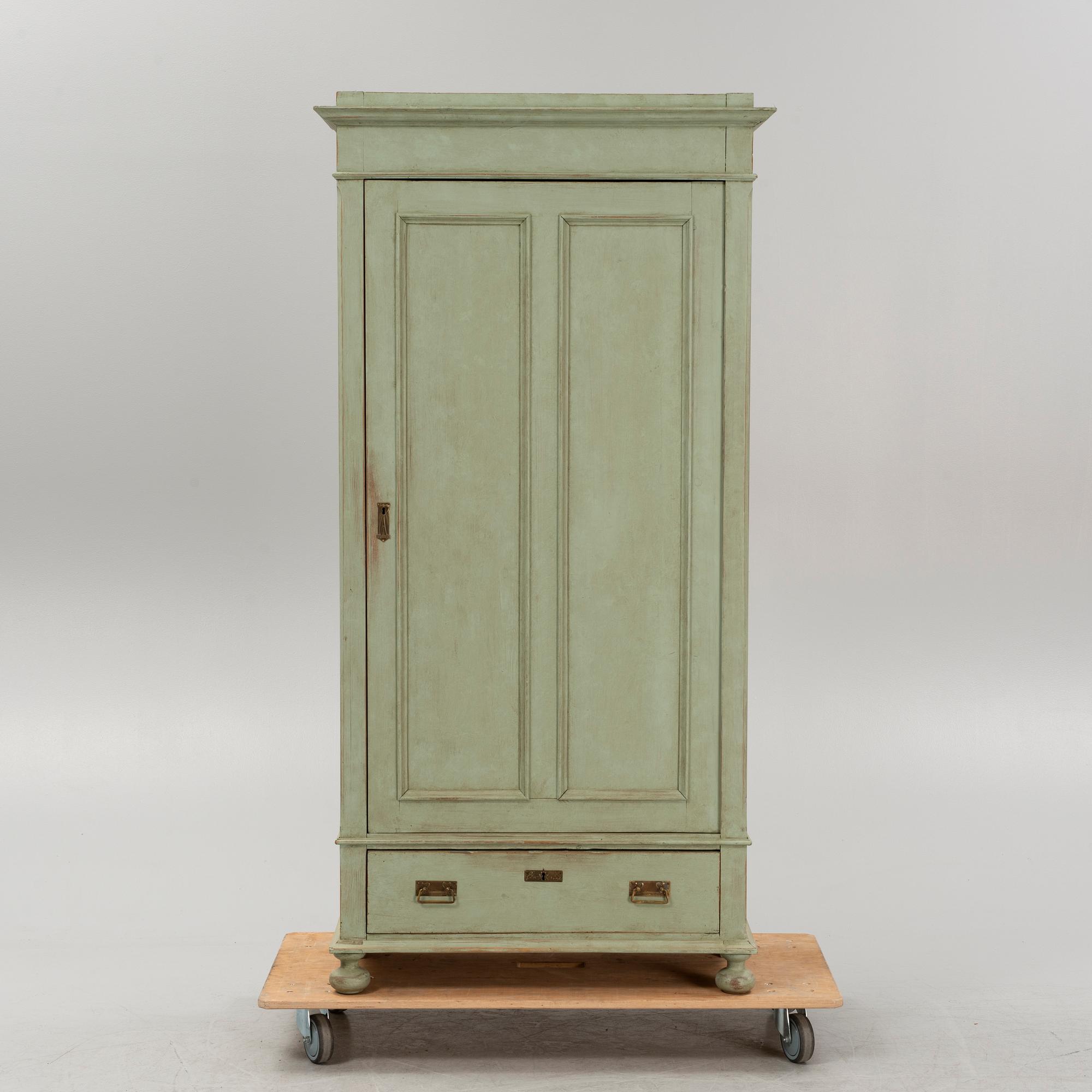 A clothes cabinet, around 1900.