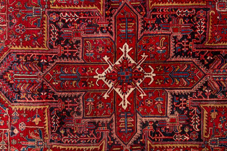 A semiantique Heris carpet 404x290 cm.