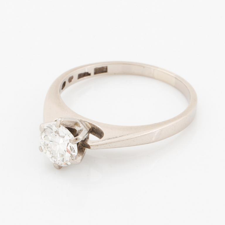 Ring, med briljantslipad diamant.