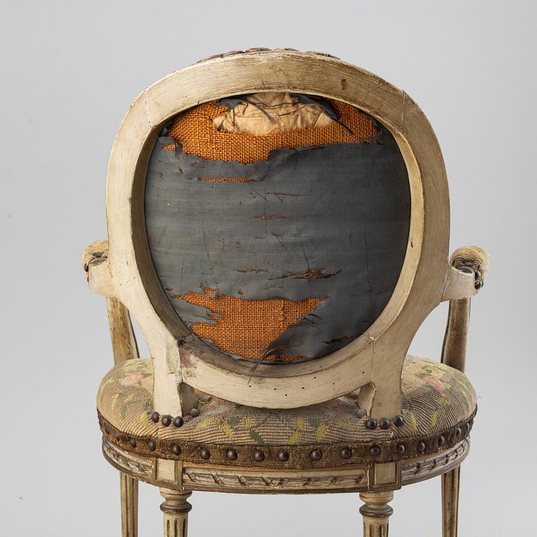 A miniature chair / doll chair, Louis XVI-style, first half of the 20th century.