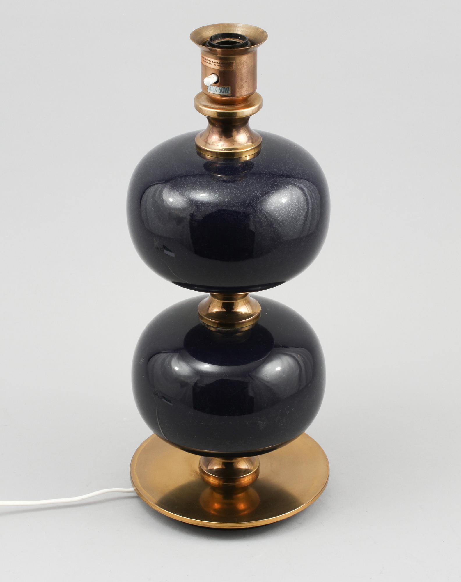 BORDSLAMPA, AB Stilarmatur, Tranås, 1900-talets andra hälft.