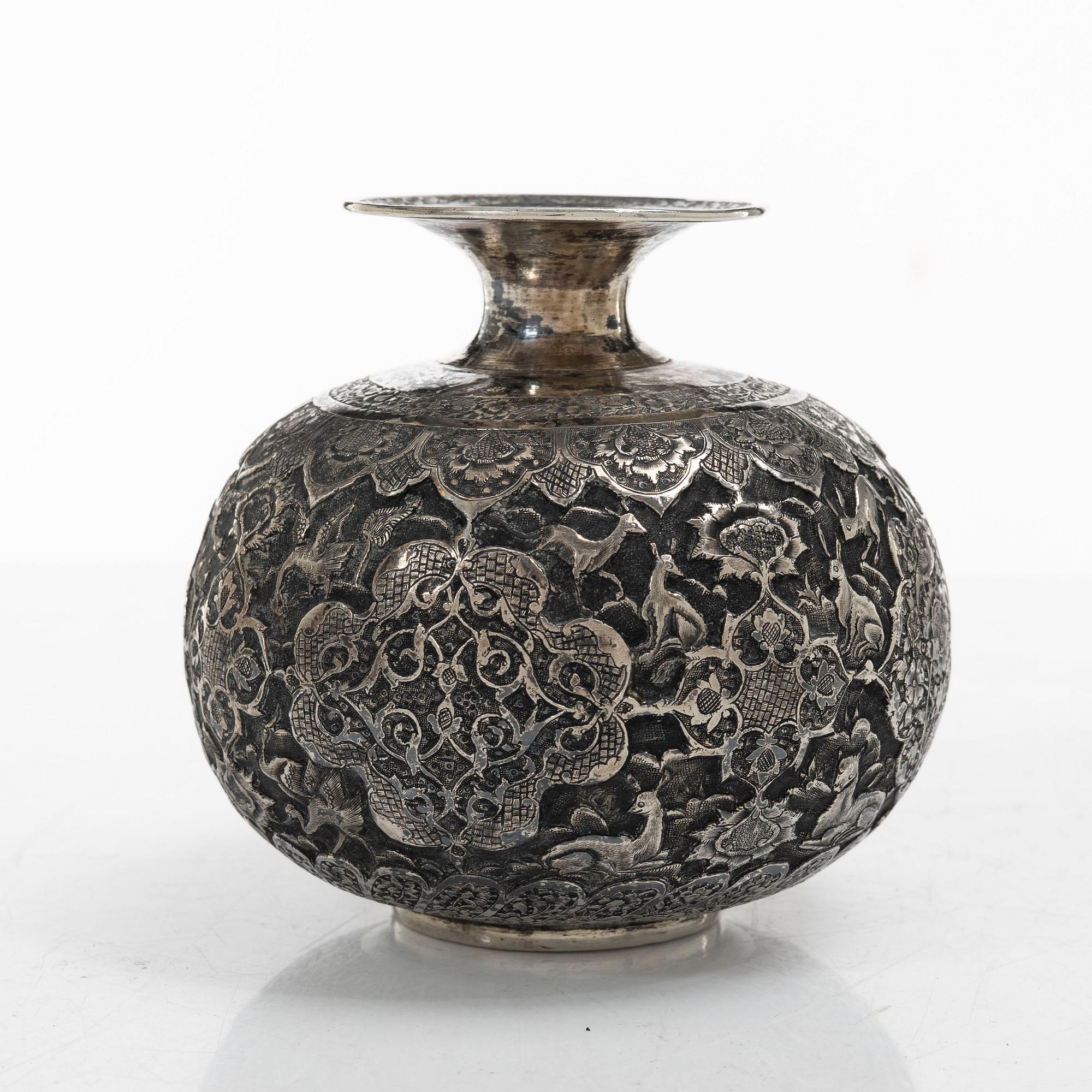 Vas, silver, Persien (Iran), sen Qajardynasti / tidigt 1900-tal.