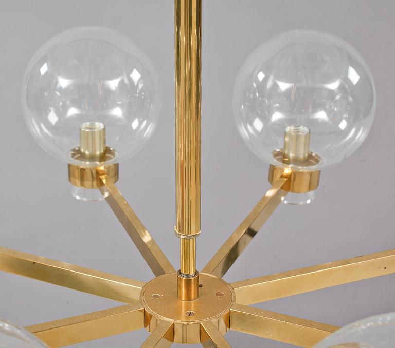 TAKLAMPA, 1900-talets andra hälft. Höjd 78 cm.