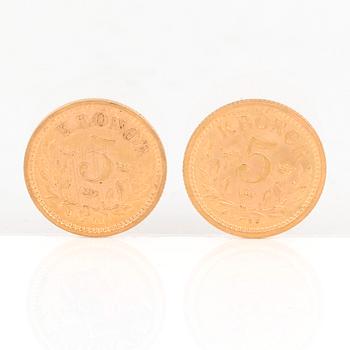 GULDMYNT, 2 st, 5 kronor, Oscar II av Sverige och Norge 1882 resp 1899. Vikt tot ca 4 gram.