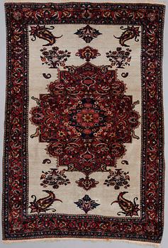 A CARPET, Bachtiari Antique.