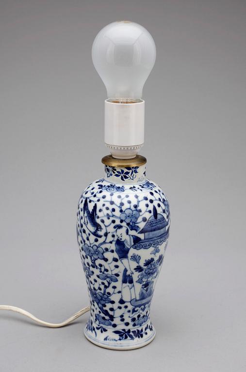 VAS/BORDSLAMPA, porslin Kina Qing dynastin 1800-tal.